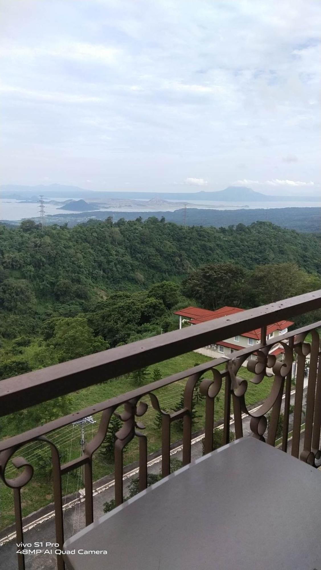 Splendido Tagagtay Taal Lake Staycation Free Parking Netflix No Free Pool Tagaytay City Luaran gambar