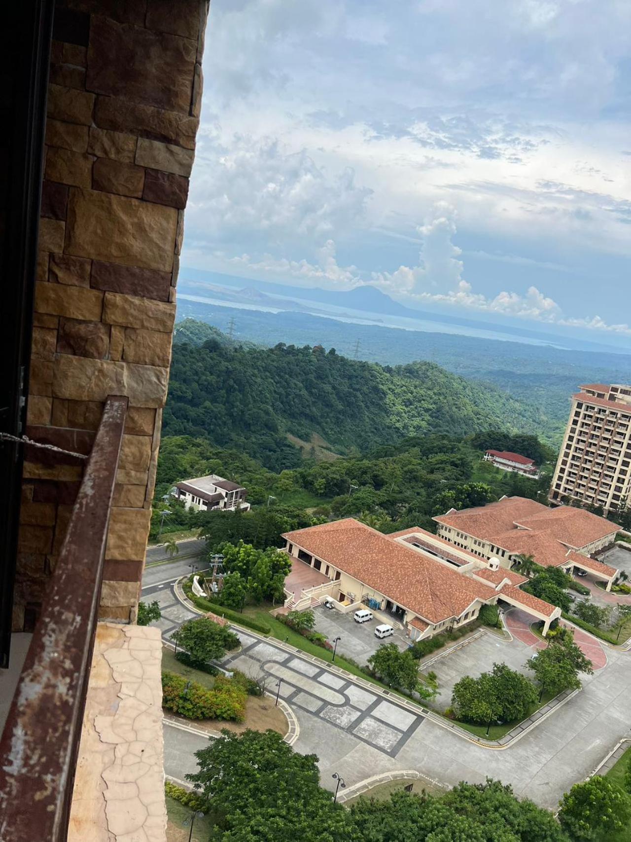 Splendido Tagagtay Taal Lake Staycation Free Parking Netflix No Free Pool Tagaytay City Luaran gambar
