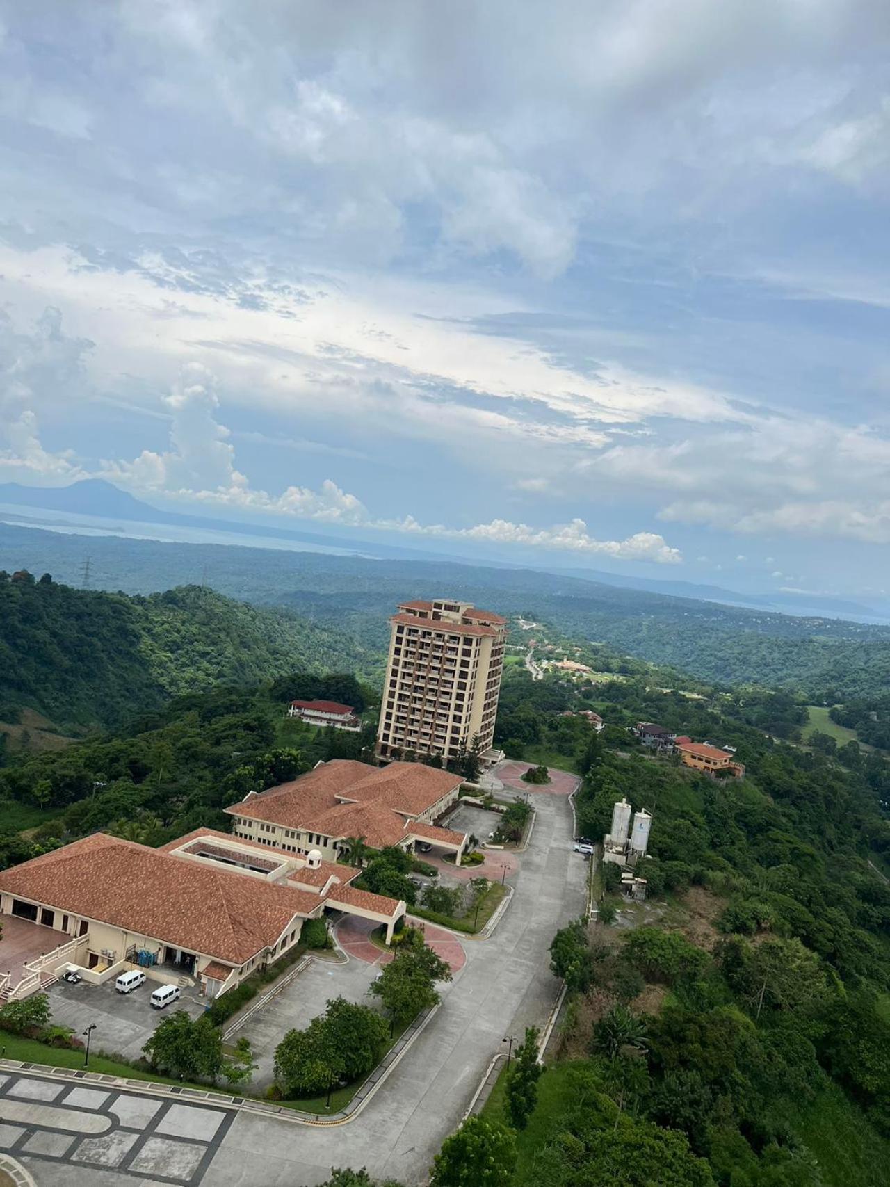 Splendido Tagagtay Taal Lake Staycation Free Parking Netflix No Free Pool Tagaytay City Luaran gambar
